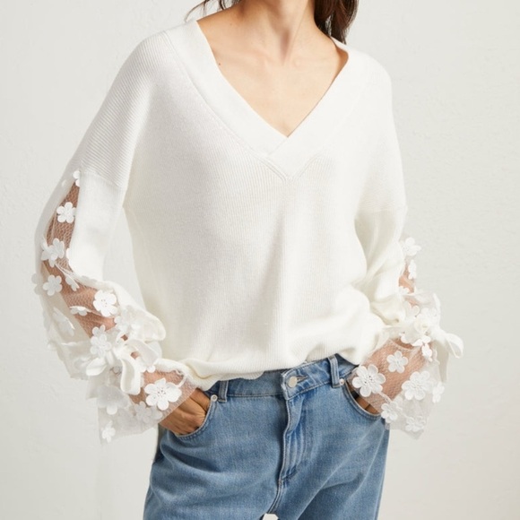 French Connection White Caballo Floral Lace Sleeve Sweater Sz M Coquette V Neck - Picture 1 of 7
